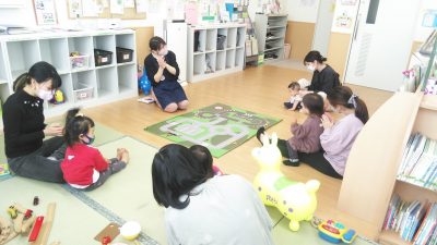 ☆親子ふれあい遊び☆手遊びと絵本の読み聞かせ☆(ドレミひろば)